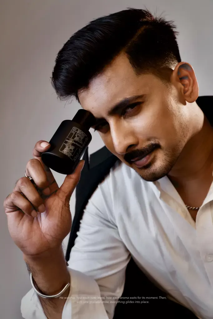 Model Grabbing King of Swords EDPI perfume bottle by Napa Perfumes Bangladesh